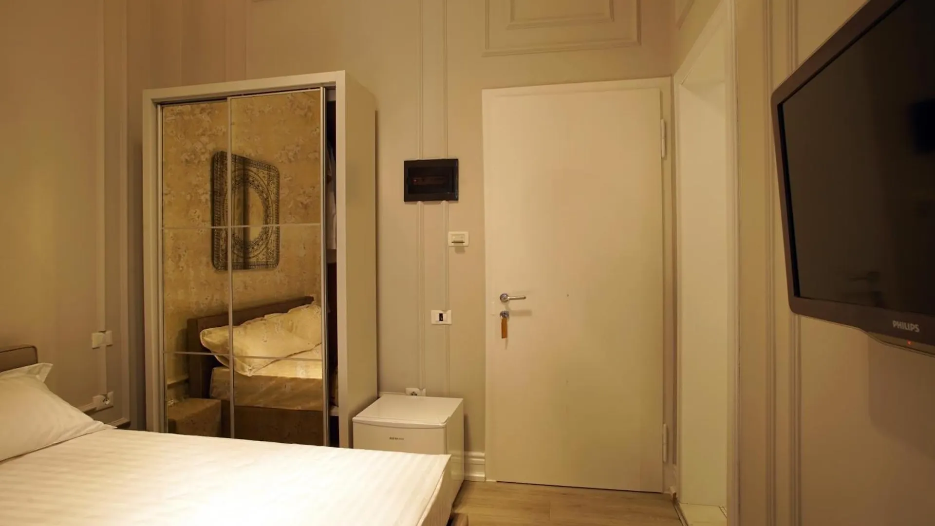 Padam Boutique Hotel Tirana 4*,  Albania